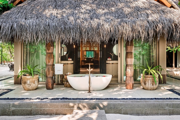 Luxury Beach Villa with pool viwe